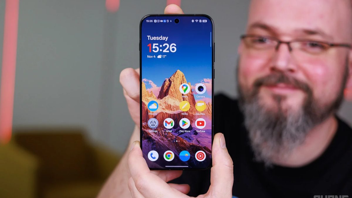 OnePlus 15 шокирует: этот телефон не для всех картинка OnePlus 15: флагман с рекордным временем работы