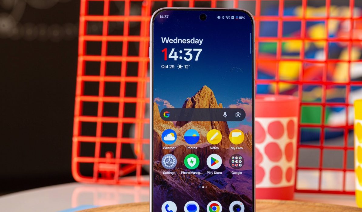 OnePlus 15 прошел сертификацию FCC: старт продаж близко картинка OnePlus 15: монстр с 165 Гц дисплеем и мощной батареей