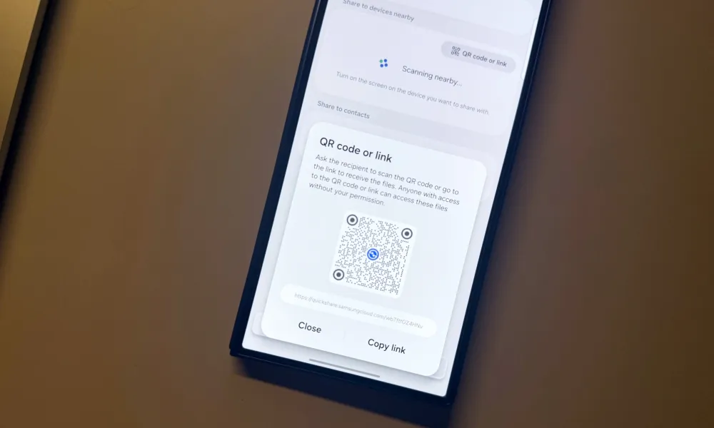 смартфон с One UI 8