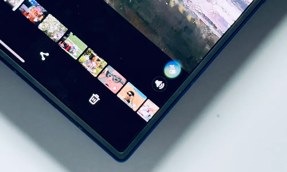 смартфон с One UI 8