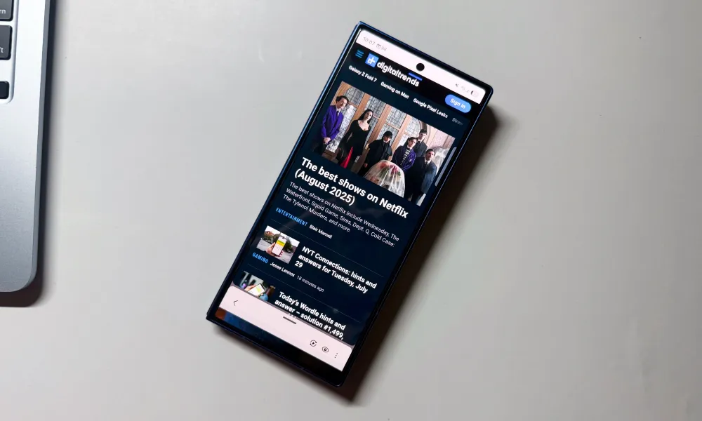 смартфон с One UI 8