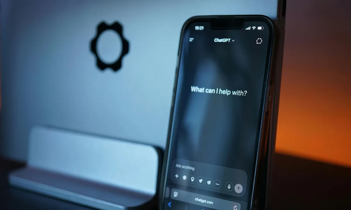 518944Ваш ИИ-помощник стал умным. И ему уже не до ваших проблем