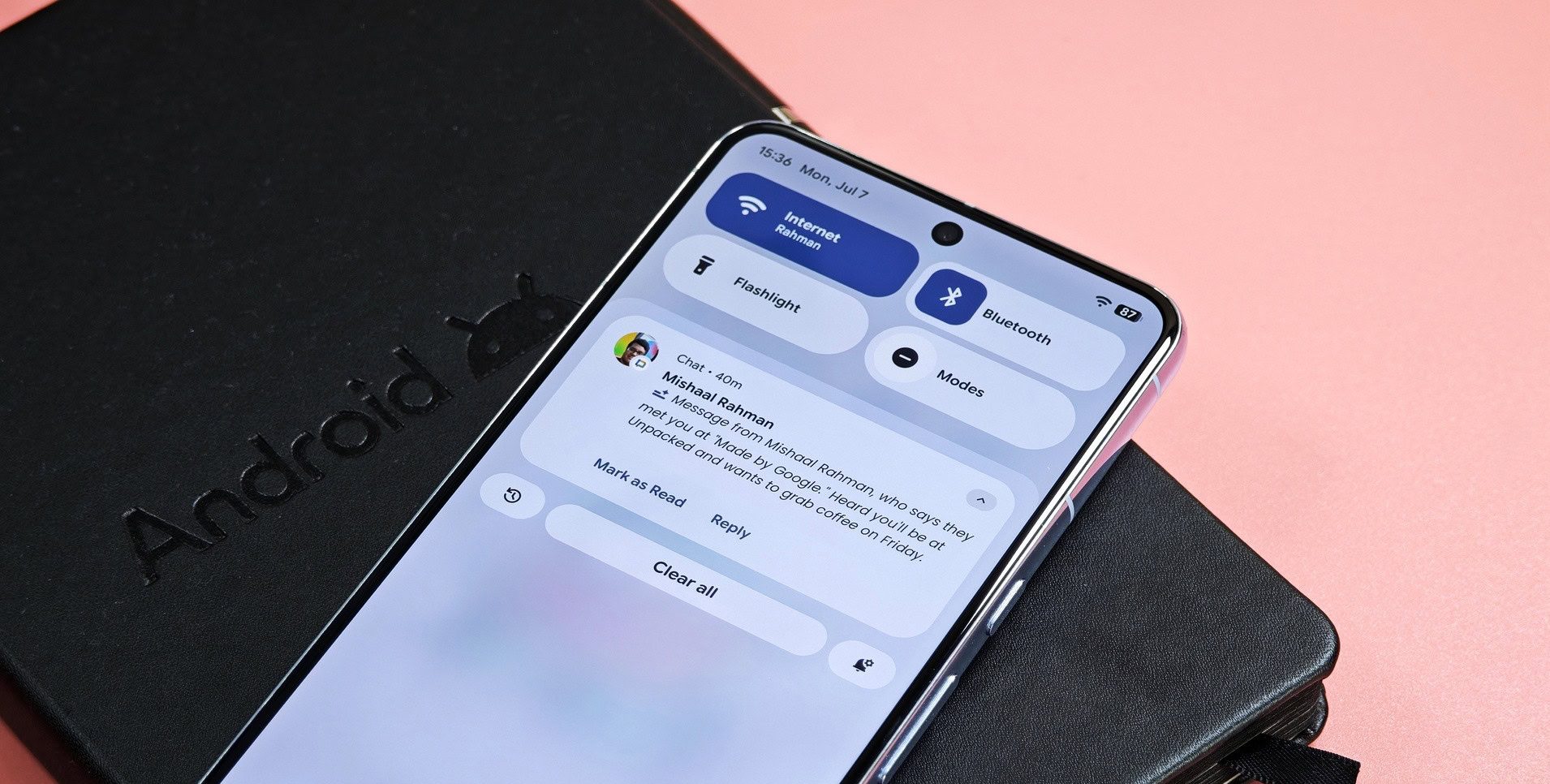 Спорный ИИ от Apple переехал на Pixel. Готовы к экспериментам?