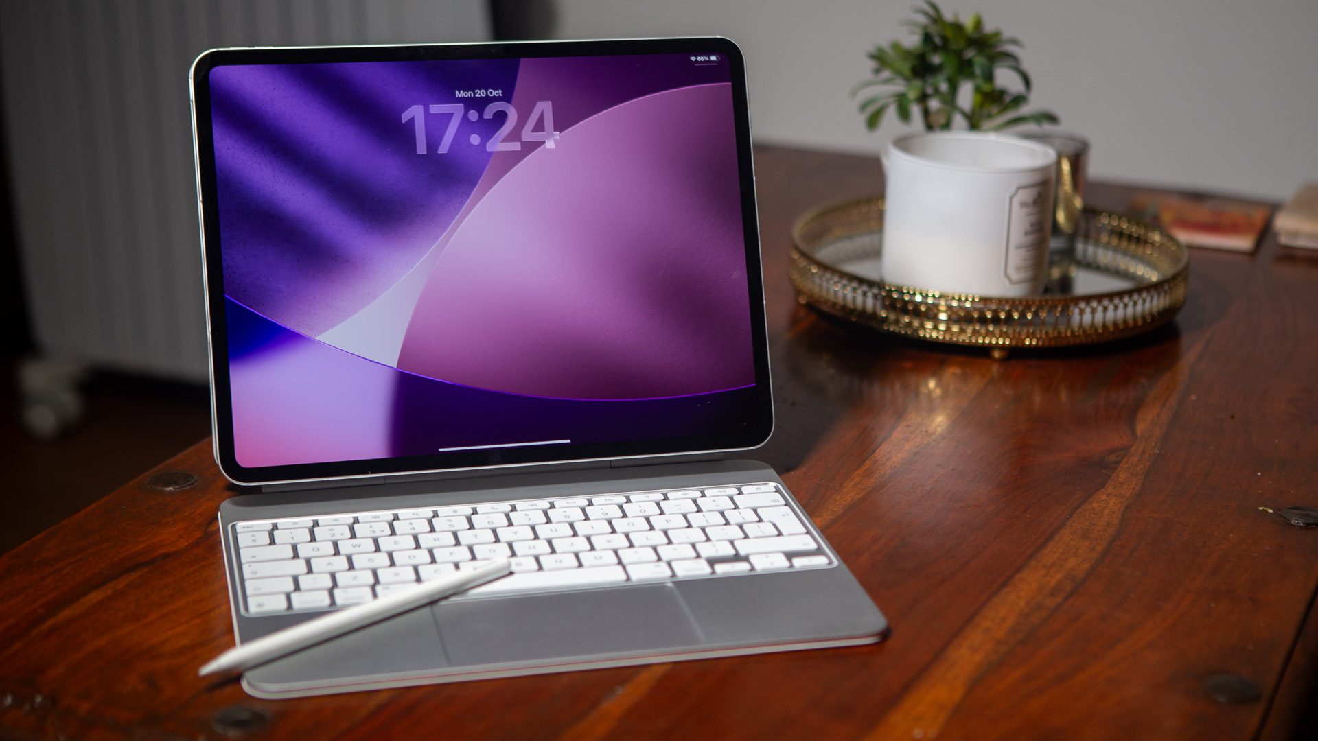 Обзор Apple iPad Pro M5: скоростная альтернатива ноутбуку картинка Планшет iPad Pro M5: конкурент ноутбукам по мощности