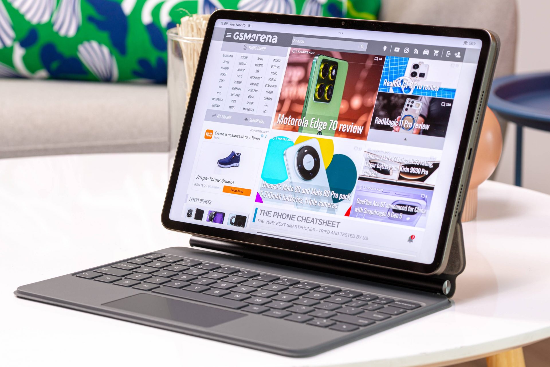 Poco Pad X1 — грандиозный провал. Планшет хороший, но без дорогущих аксессуаров он бесполезен