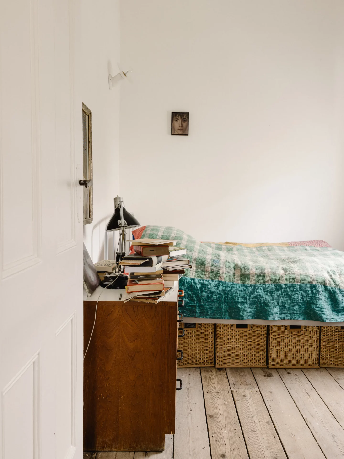 Полный провал или рай для гения? Заглянули в дом художницы, где нарушены все правила дизайна