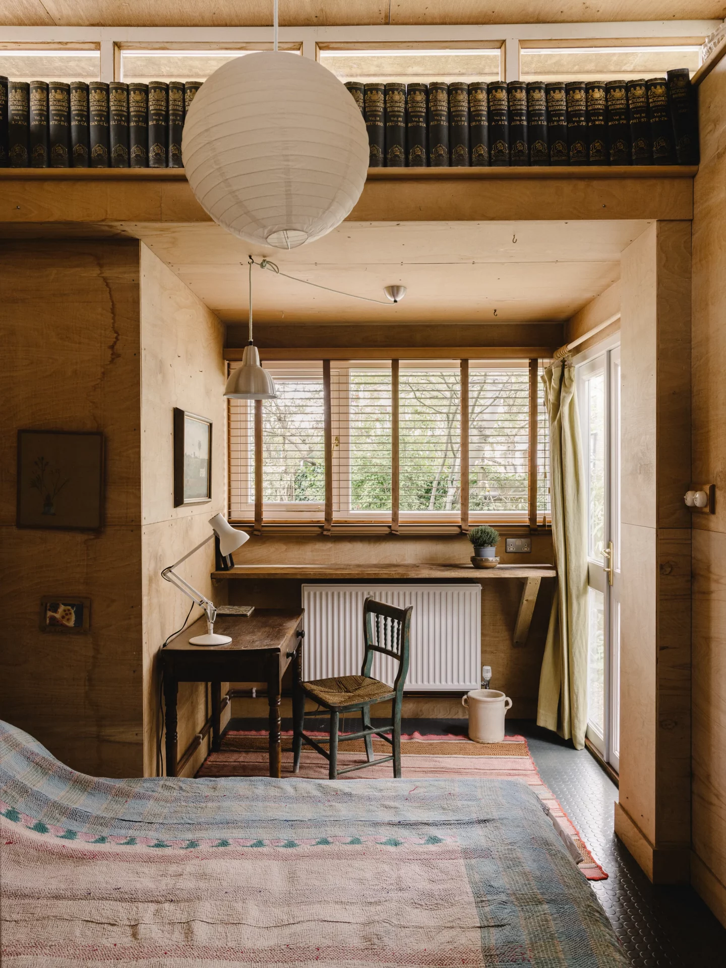 Полный провал или рай для гения? Заглянули в дом художницы, где нарушены все правила дизайна