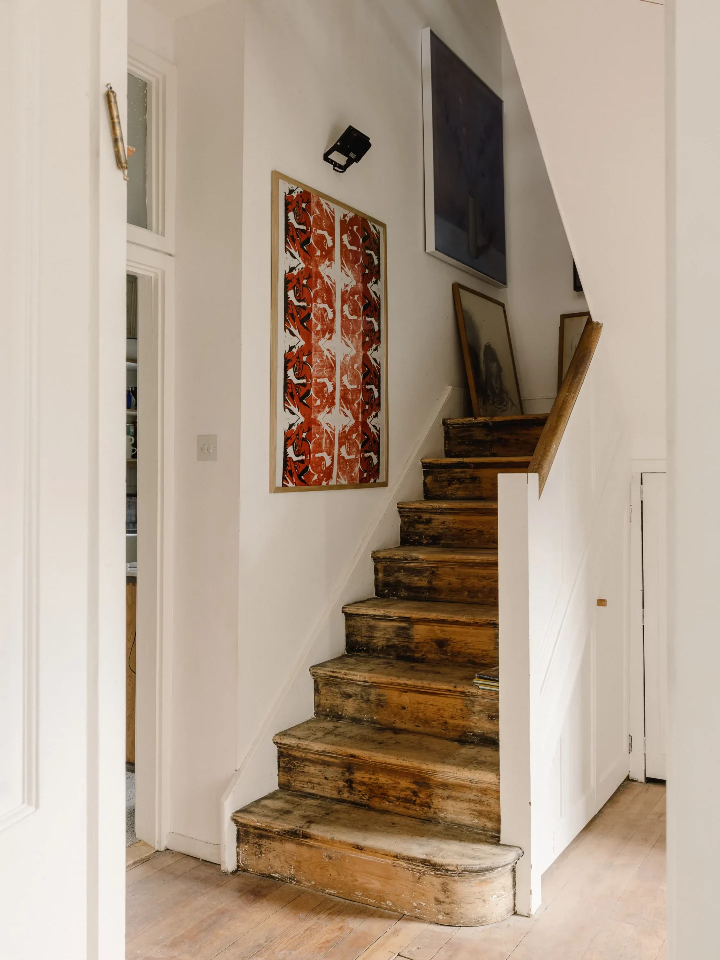 Полный провал или рай для гения? Заглянули в дом художницы, где нарушены все правила дизайна