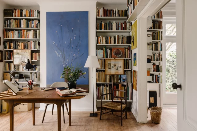 Полный провал или рай для гения? Заглянули в дом художницы, где нарушены все правила дизайна