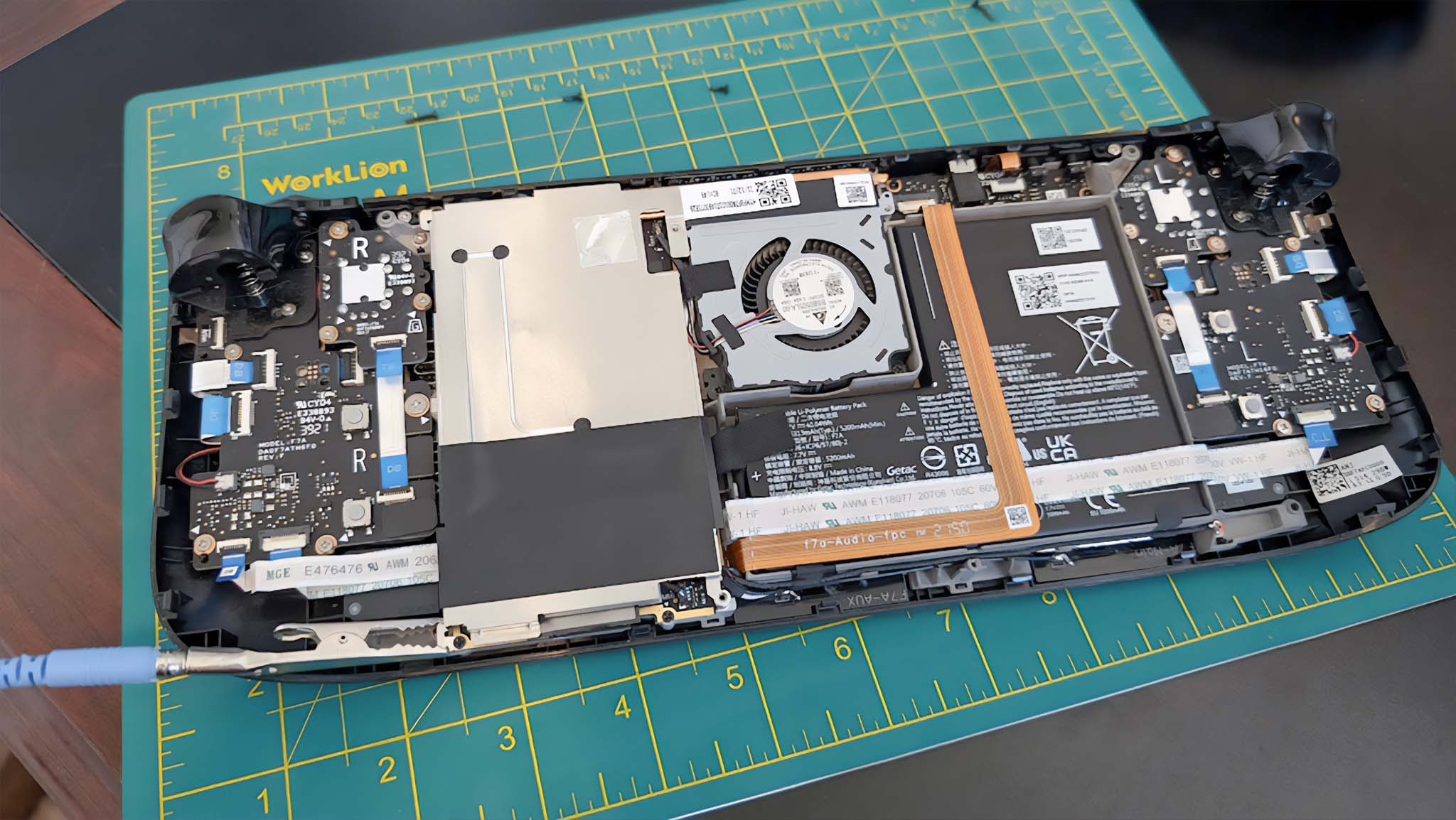 Портативная консоль Steam Deck — актуальна ли она