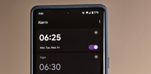 Приложение Google Clock 8.3 вернуло удобный будильник