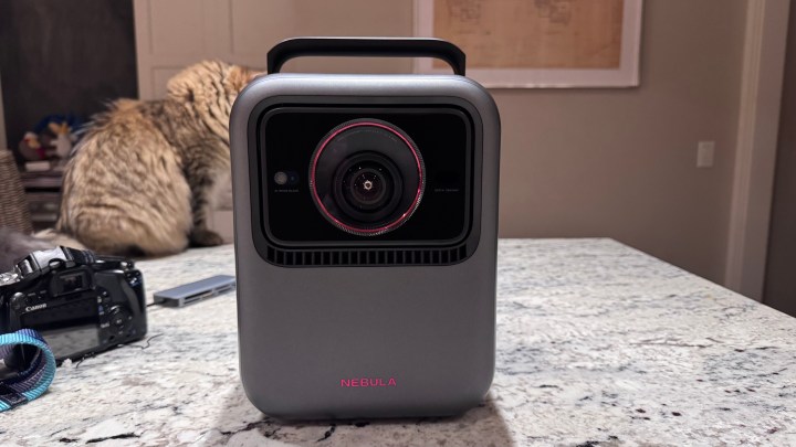 Проектор Soundcore Nebula X1: лазерный монстр