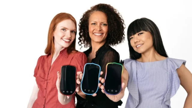 Провал P-Phone кто в здравом уме купит «запасной» смартфон за 24 тысячи