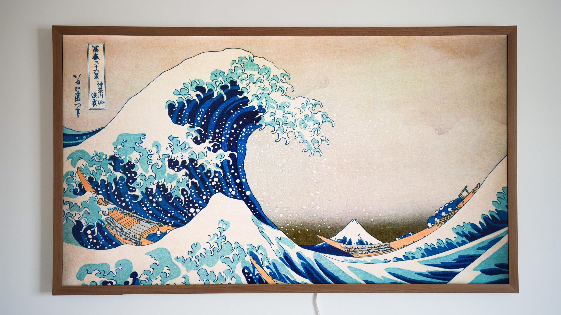 Провал Samsung Frame TV как Hisense Canvas уделал конкурента за полцены