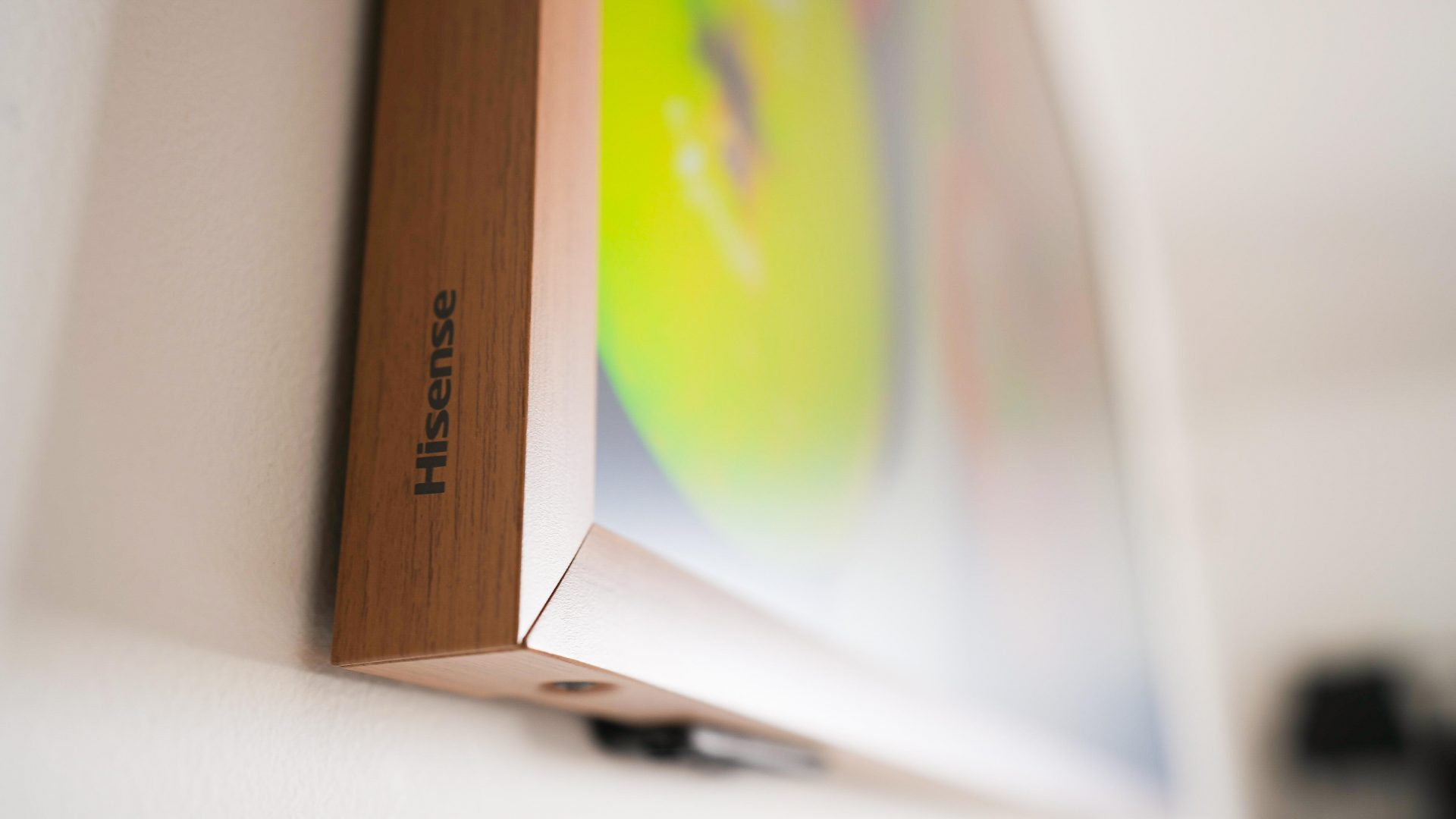 Провал Samsung Frame TV как Hisense Canvas уделал конкурента за полцены