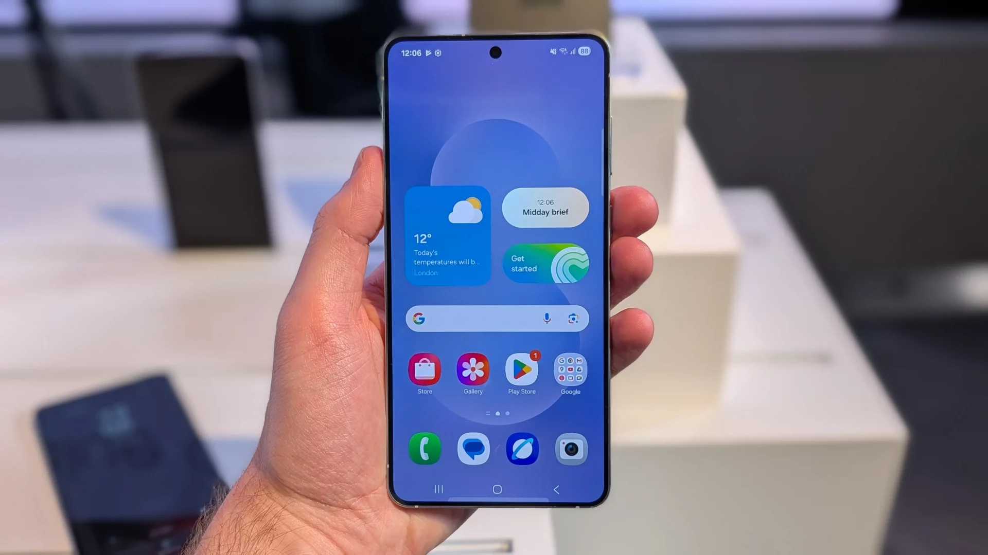 Провал Samsung Galaxy S26 ждать новый флагман придется непозволительно долго