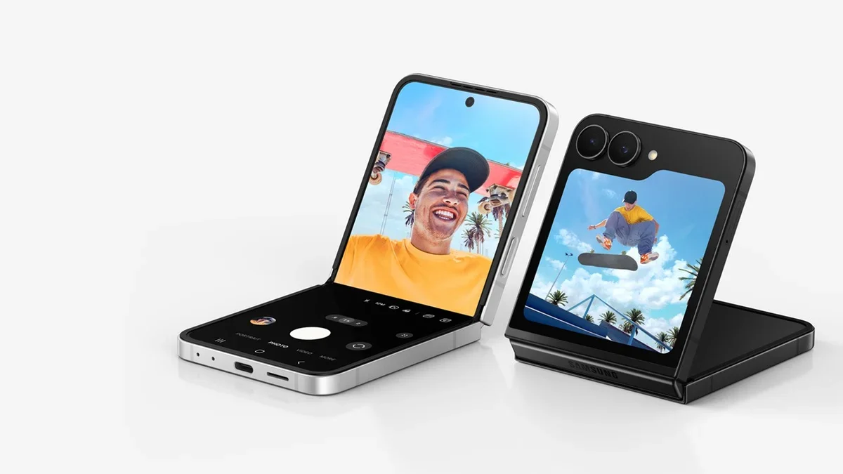 Провал Samsung: почему Galaxy Z Flip 7 никто не хочет покупать вместо Motorola Razr