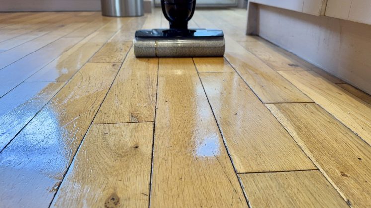 Пылесос Eureka RapidWash 730 для сухой и влажной уборки