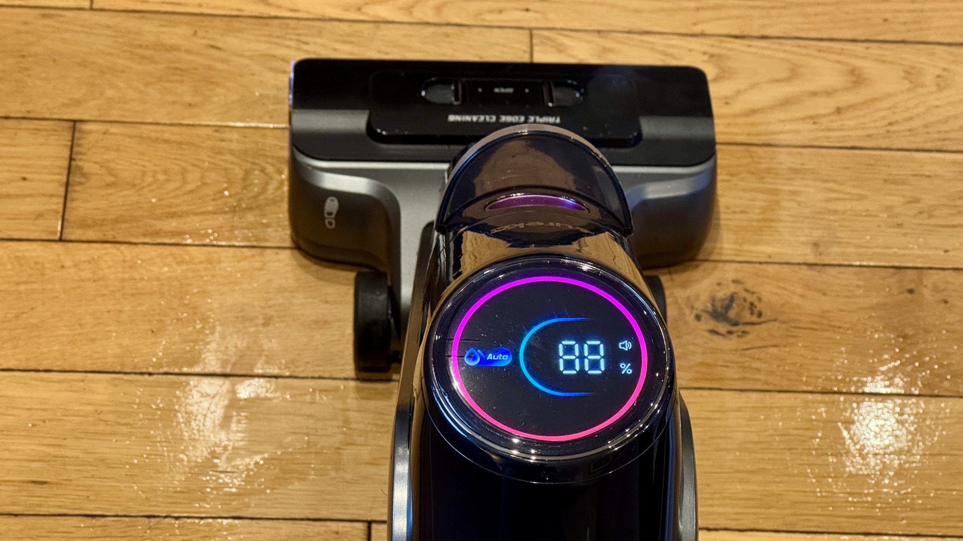 Пылесос Eureka RapidWash 730 для сухой и влажной уборки