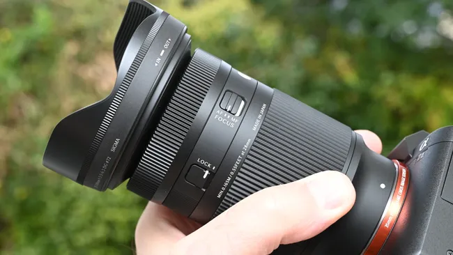 Обзор Sigma 20-200mm f/3.5-6.3 DG — удобный суперзум картинка Sigma 20-200mm f/3.5-6.3 DG