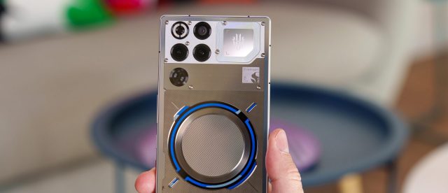 RedMagic 11 Pro — это вообще нормально Игровой монстр с жидкостью внутри оказался просто копией (2) RedMagic 11 Pro — это вообще нормально Игровой монстр с жидкостью внутри оказался просто копией