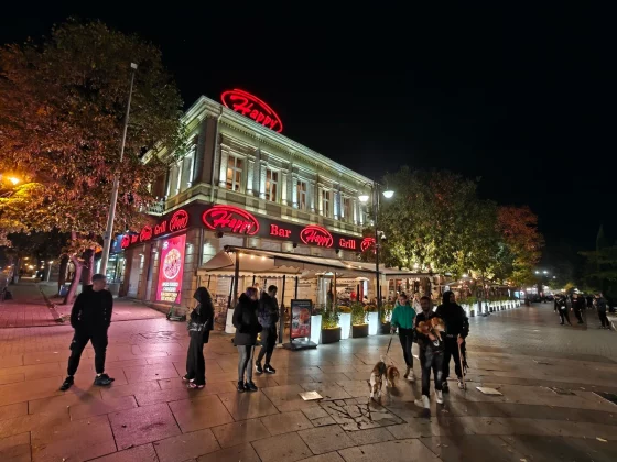 С камерой OnePlus 15 что-то не так. Объясняем, почему все так плохо