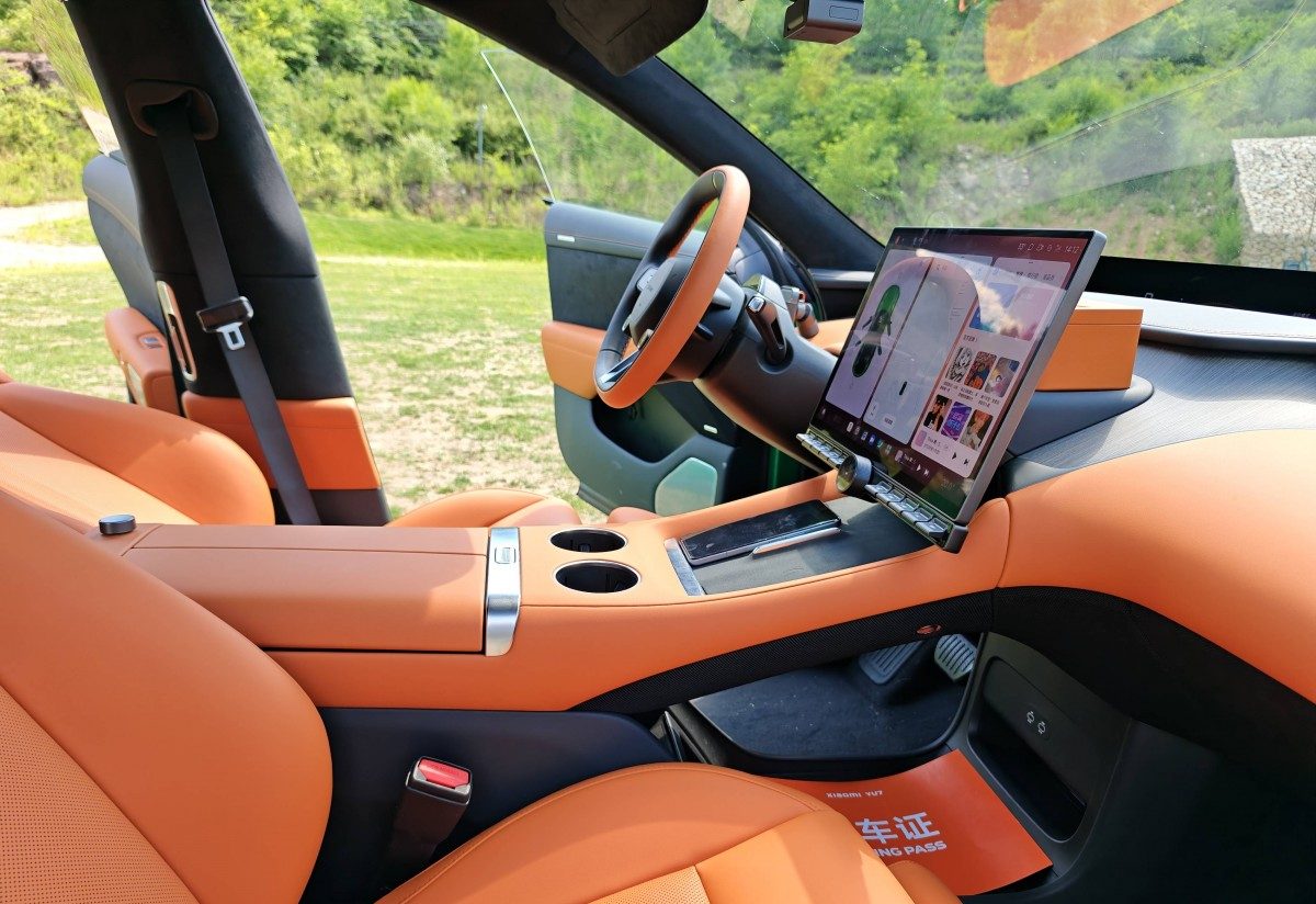 С кроссовером Xiaomi YU7 все не так: рекордные продажи убили популярный седан SU7 картинка С кроссовером Xiaomi YU7 все не так рекордные продажи убили популярный седан SU7