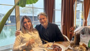 С Мадсом Миккельсеном всё очень плохо: как одна фейковая фотография от нейросети обманула весь интернет