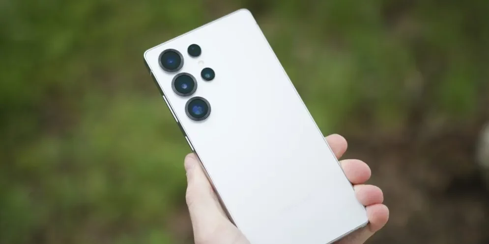 525384Samsung Galaxy S25 Ultra: доказывает, что конкурентам до него ещё расти