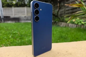 Обзор Samsung Galaxy S25 FE — почти флагман от Samsung