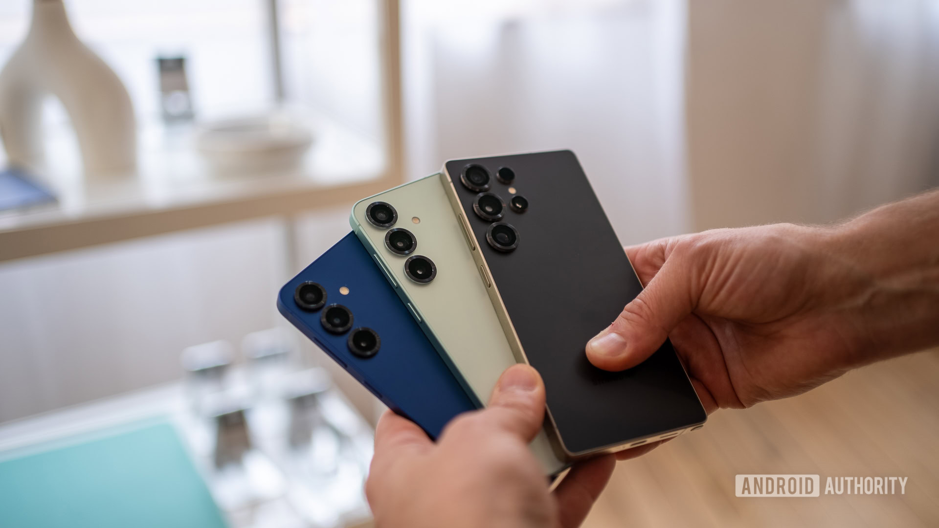 Samsung опять все напутала: Galaxy S26 Ultra станет легче, а базовые модели — позорно тяжелыми