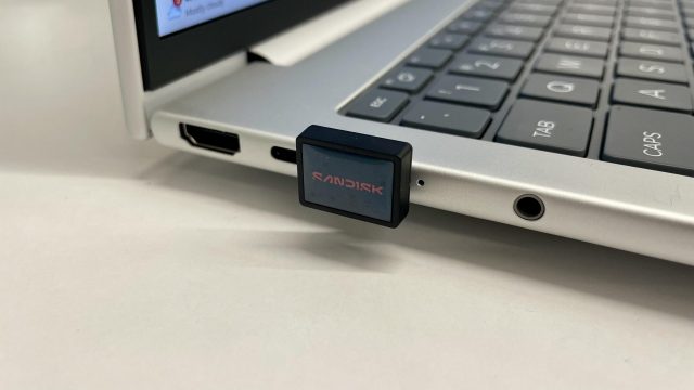 SanDisk сошла с ума флешка ExtremeFit USB-C настолько крошечная, что вы ее потеряете в первый же день (2) SanDisk сошла с ума флешка ExtremeFit USB-C настолько крошечная, что вы ее потеряете в первый же день