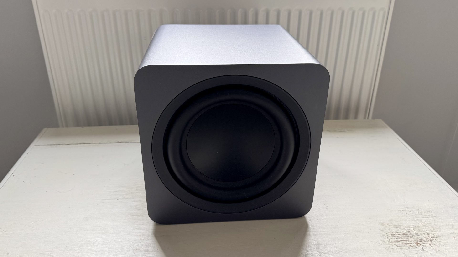 Саундбар Samsung HW-Q990F с кубическим сабвуфером