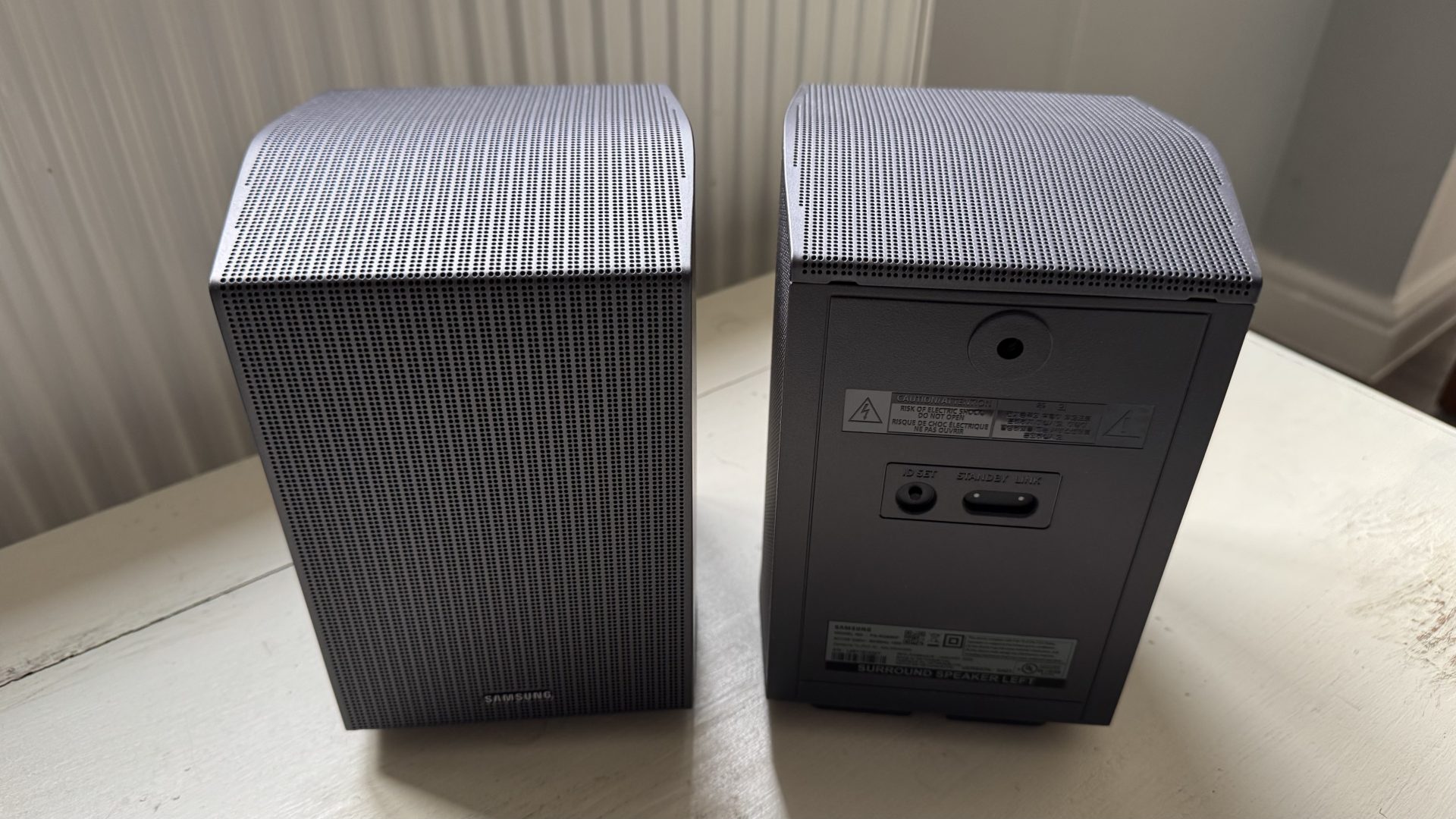 Саундбар Samsung HW-Q990F с кубическим сабвуфером