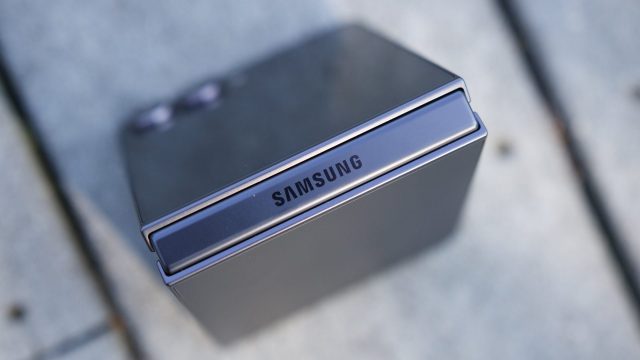 Скандал с Samsung на бюджетных смартфонах нашли неудаляемое «шпионское» приложение