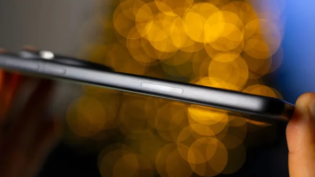 Игра в догонялки: Как одна кнопка Apple поставила на уши весь Android-лагерь