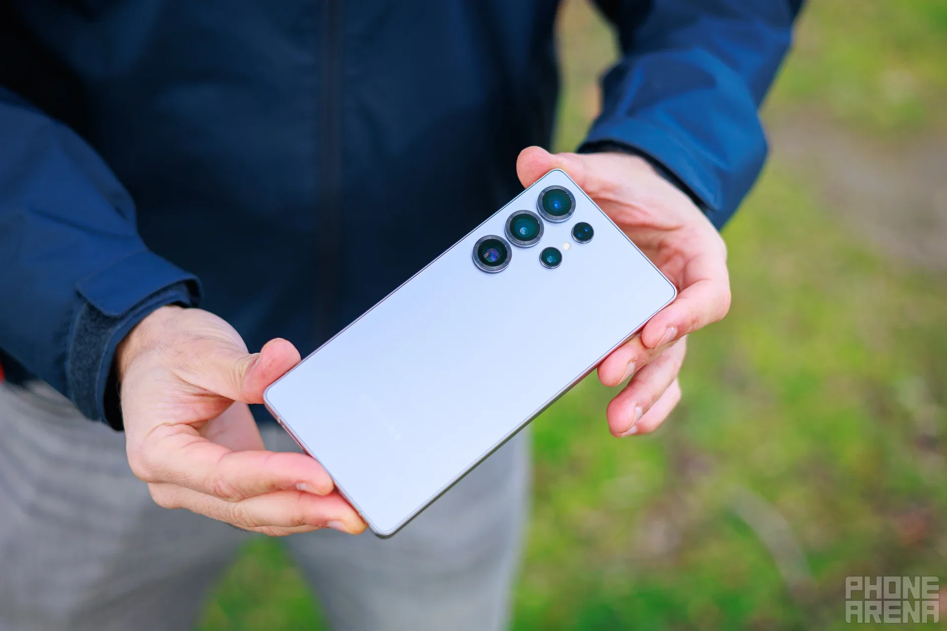 Смартфон Galaxy S26 Ultra с новой быстрой зарядкой и ИИ