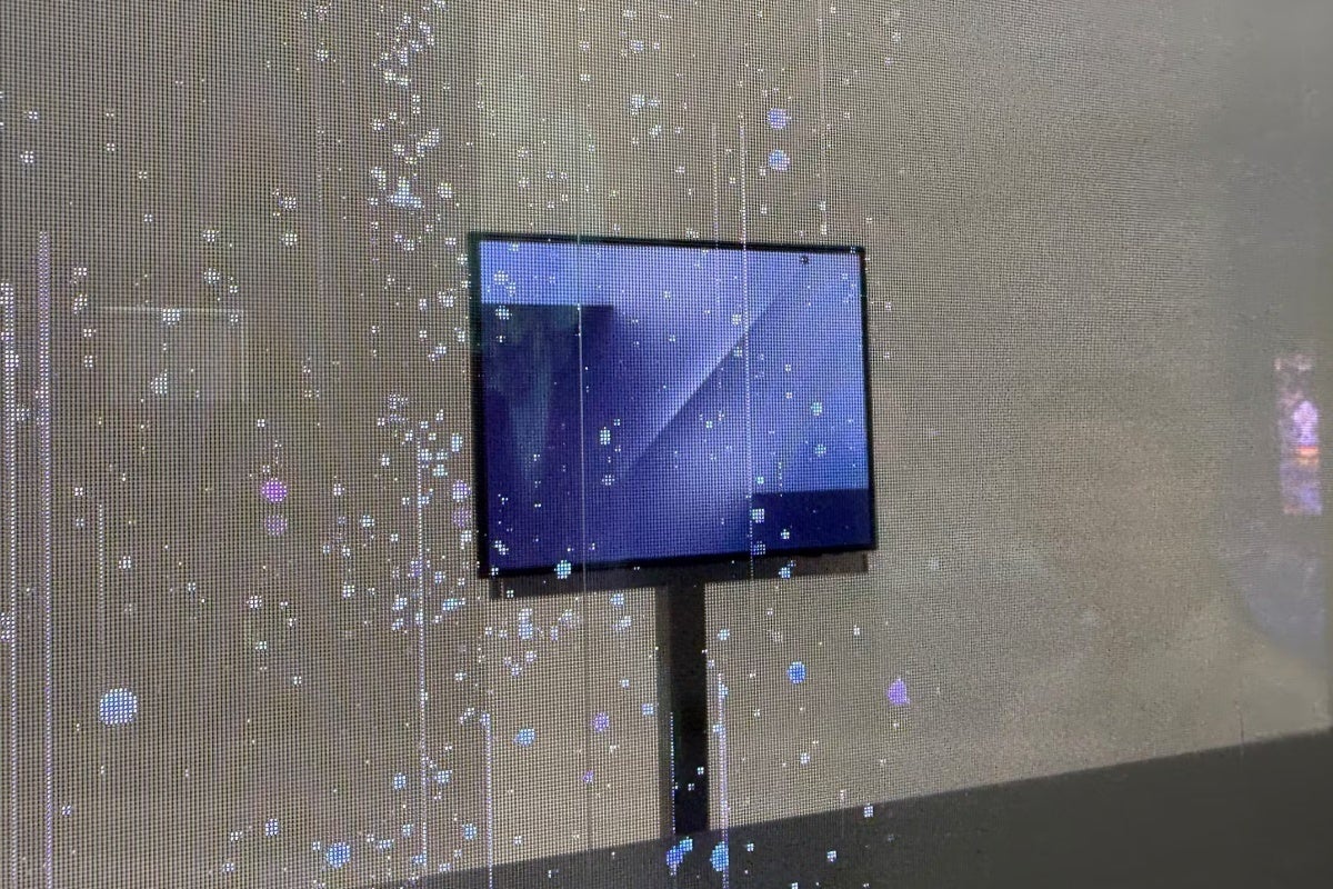 Galaxy Z TriFold почти готов к выходу и уже удивляет картинка Смартфон Galaxy Z TriFold: первый тройной складной