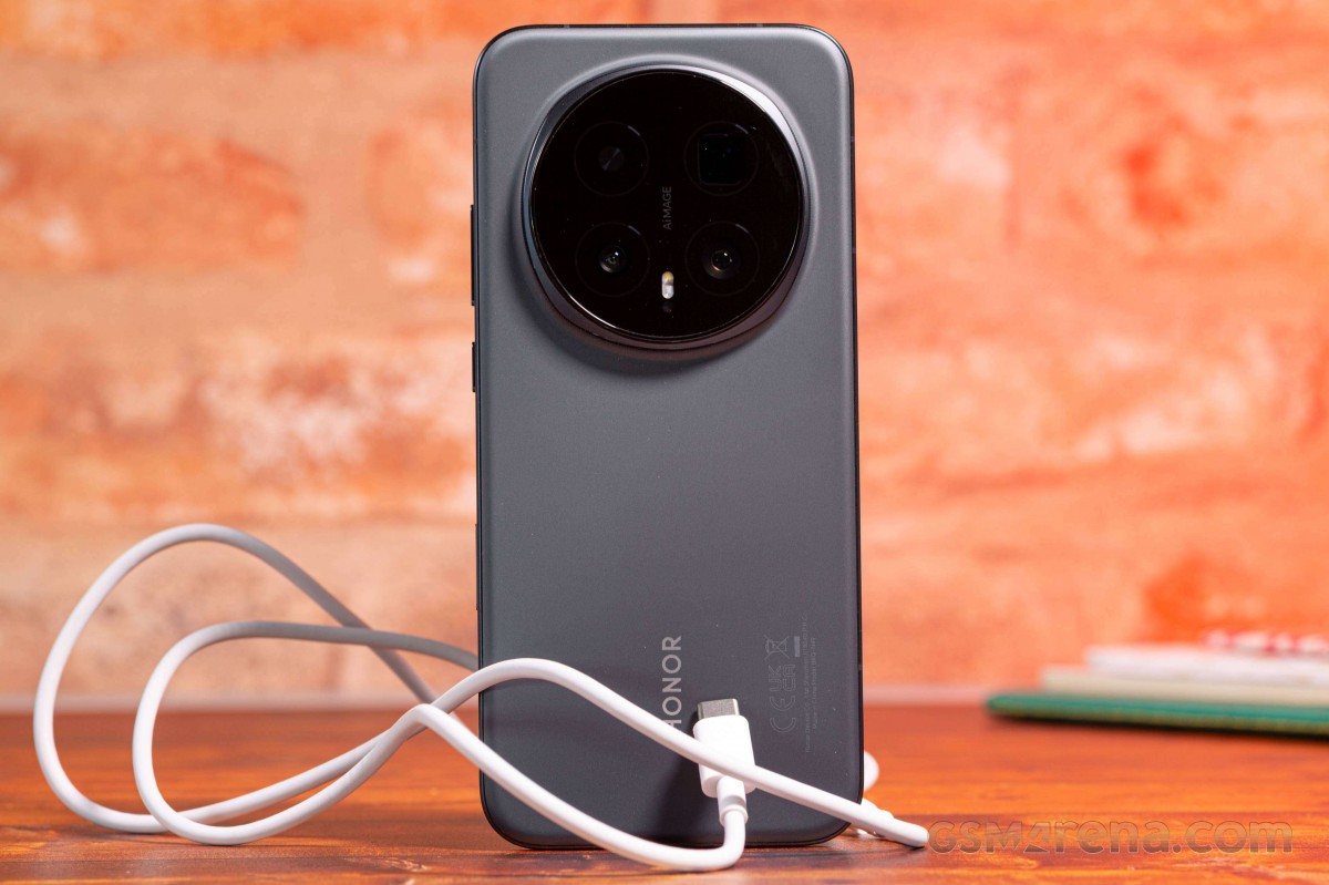 Смартфон Honor Magic8 Pro с новым телеобъективом