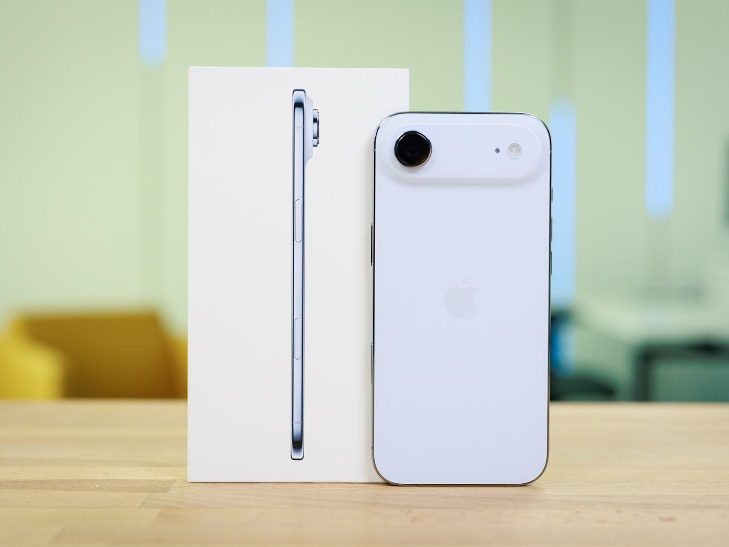 Смартфон iPhone Air прокачивает цепочку поставок