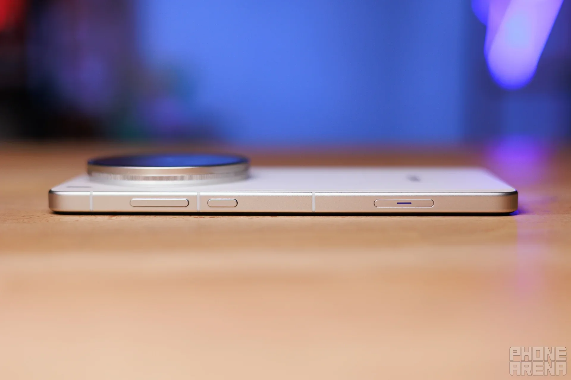 Смартфон iPhone сохраняет живые фото и эмоции