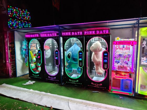 Смартфон OnePlus 15 с 50 МП камерой и улучшенным зумом