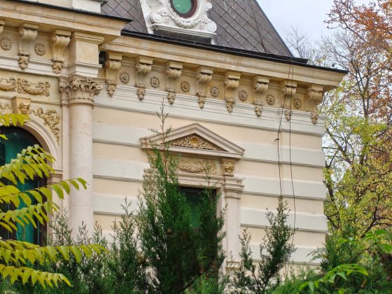 Смартфон OnePlus 15 с 50 МП камерой и выгодной акцией