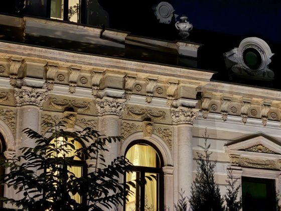 Смартфон OnePlus 15 с 50 МП камерой и выгодной акцией