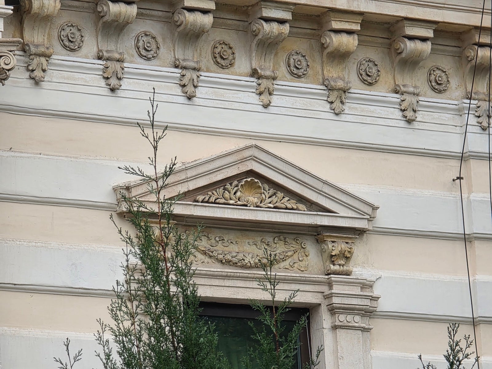 OnePlus 15 против Galaxy S25 Ultra: камера шокирует всех картинка Смартфон OnePlus 15 с выгодной скидкой и бонусами