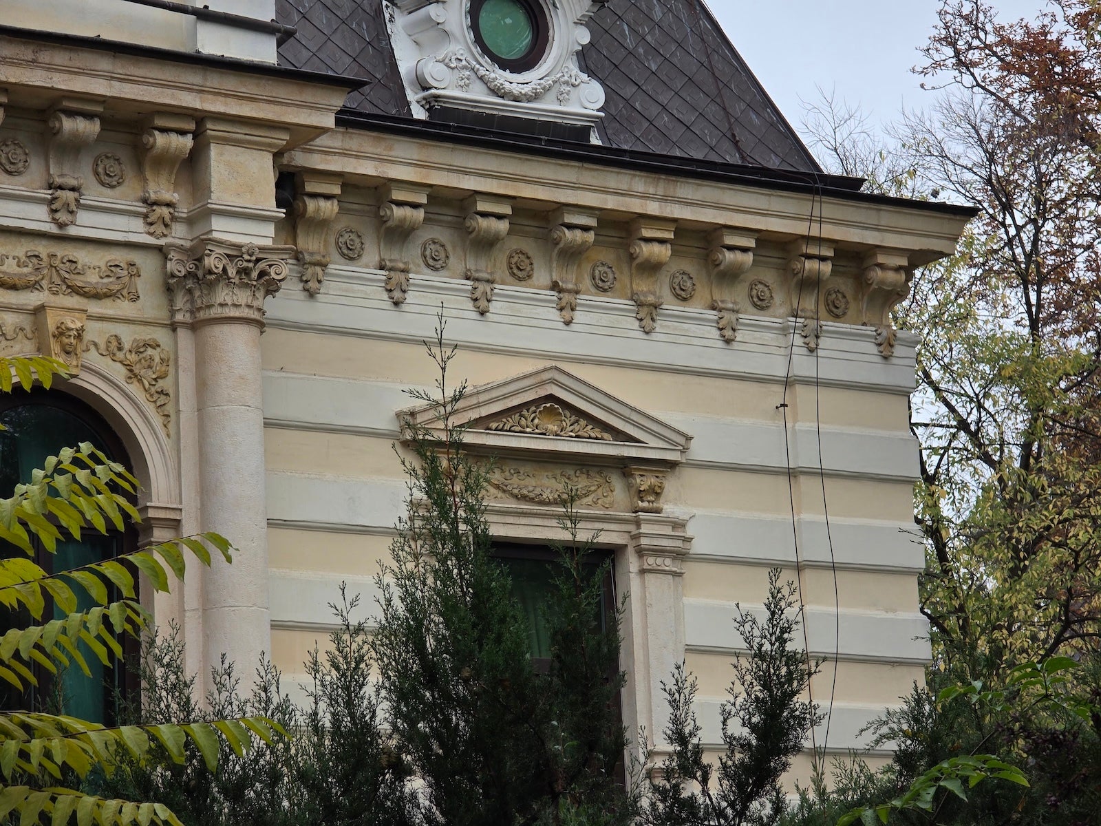 OnePlus 15 против Galaxy S25 Ultra: камера шокирует всех картинка Смартфон OnePlus 15 с выгодной скидкой и бонусами