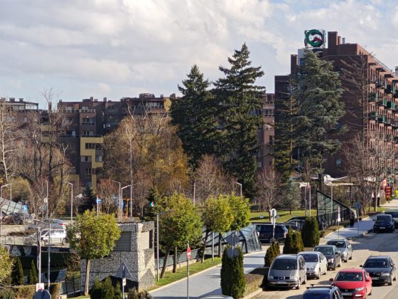 Смартфон Poco F8 Pro: компактнее, мощнее и с телевиком