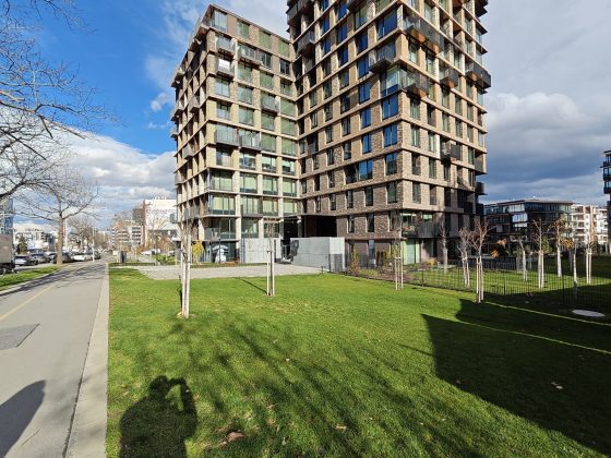 Смартфон Poco F8 Pro: компактнее, мощнее и с телевиком