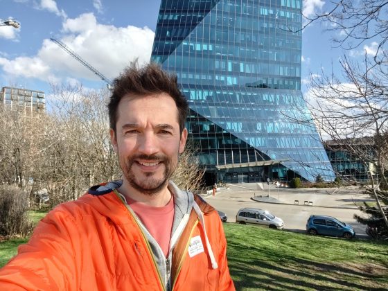 Смартфон Poco F8 Pro: компактнее, мощнее и с телевиком