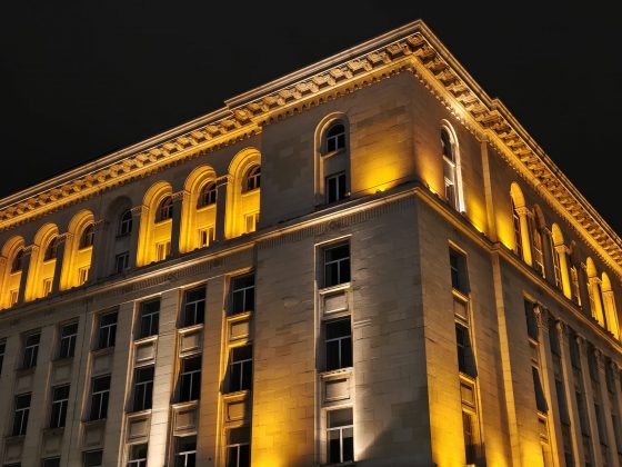 Смартфон Poco F8 Pro: компактнее, мощнее и с телевиком